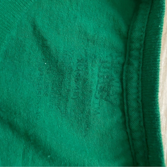 Looney Tunes Graphic Christmas Green size XL T-Shirt. Many characters. Fun! - Picture 5 of 6